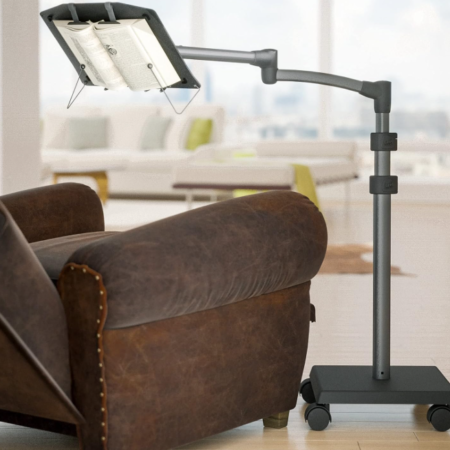 Mobile floor-standing reading stand with casters